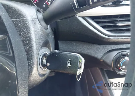 2020 Kia Forte Lxs z USA, uszkodzony, nr VIN 3KPF24AD7LE191649